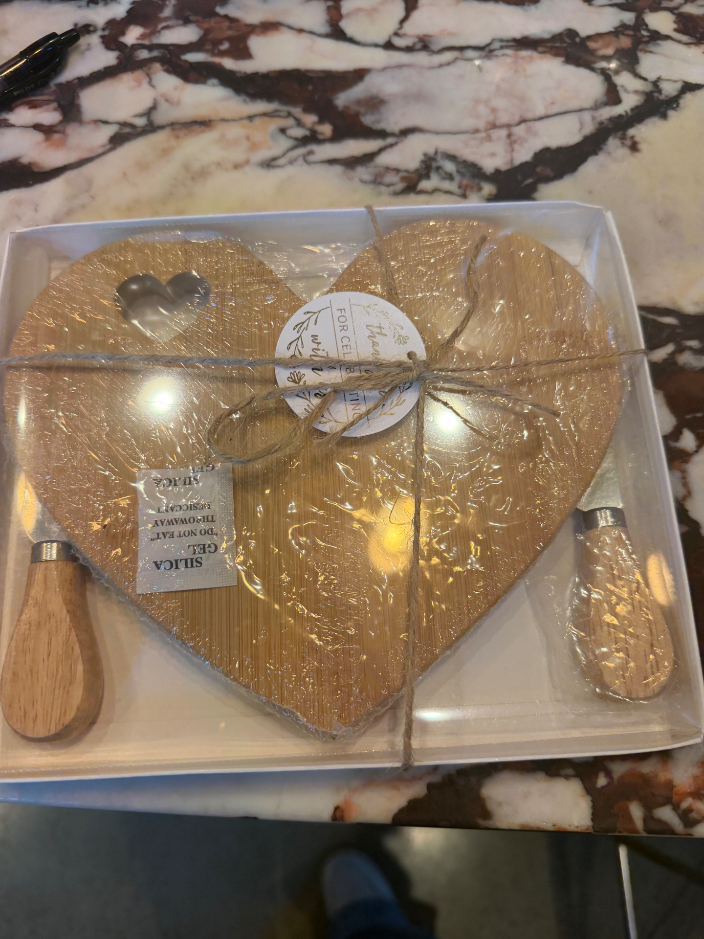 New Heart-Shaped Bamboo Charcuterie Board Gift Set