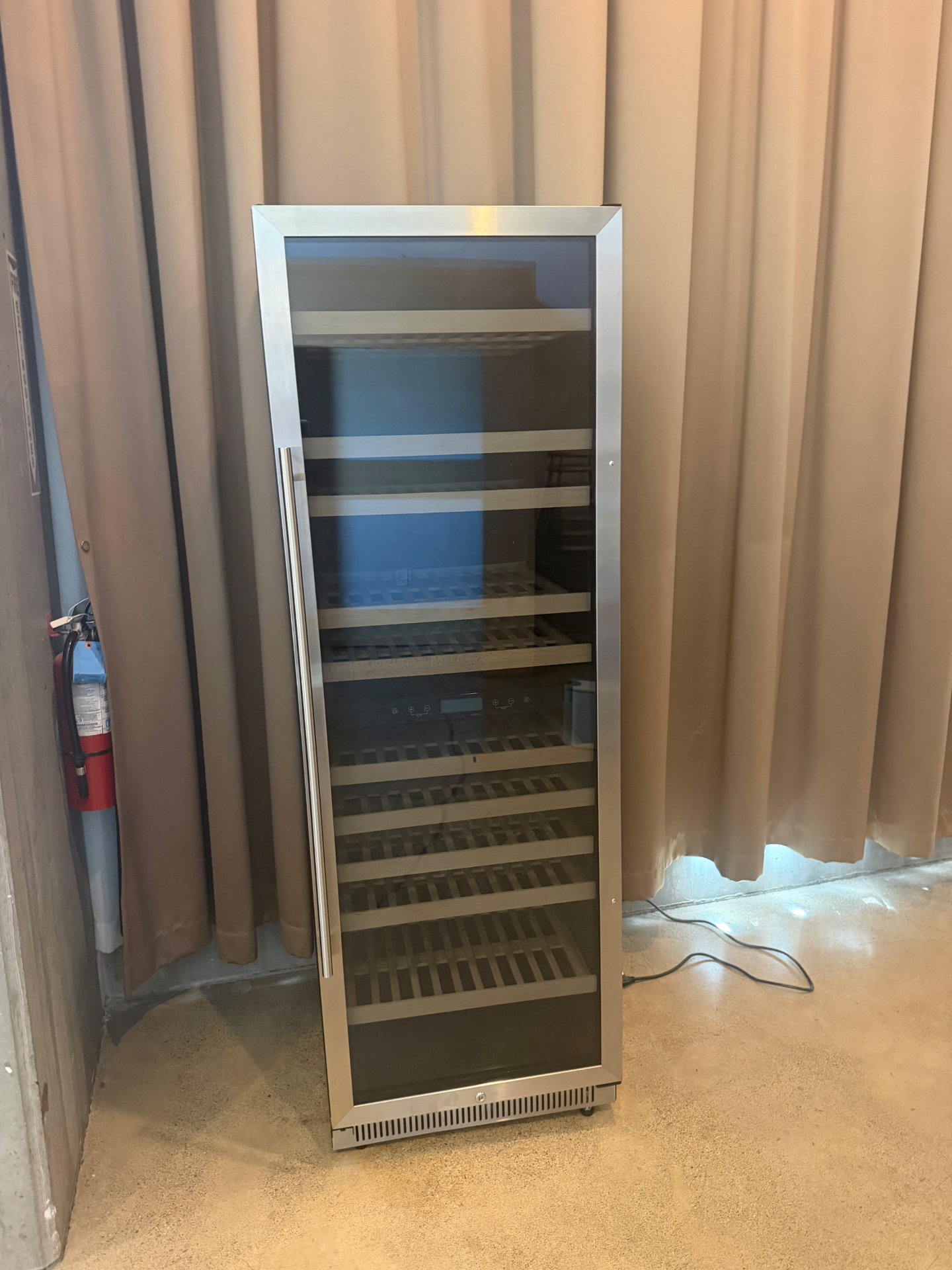 Summit SWC1966B 162-Bottle Dual-Zone Wine Cellar — Working with Disclosed Ice Buildup