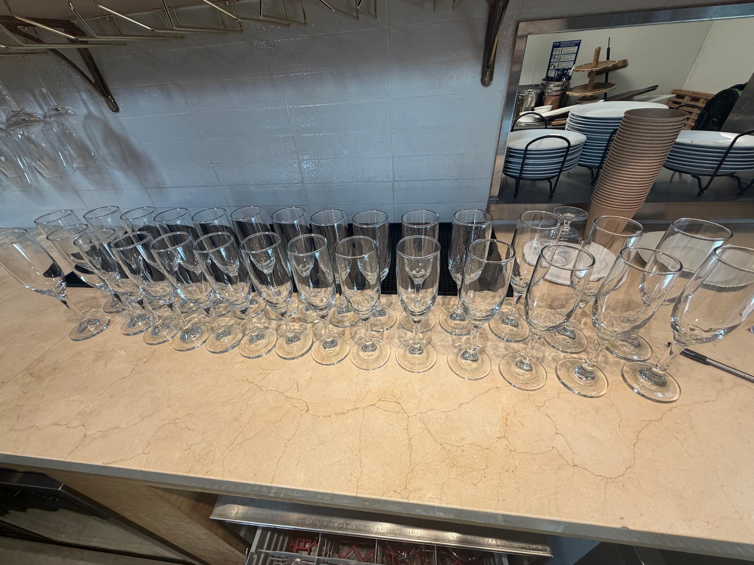 39 Sparkling / Champagne Flutes