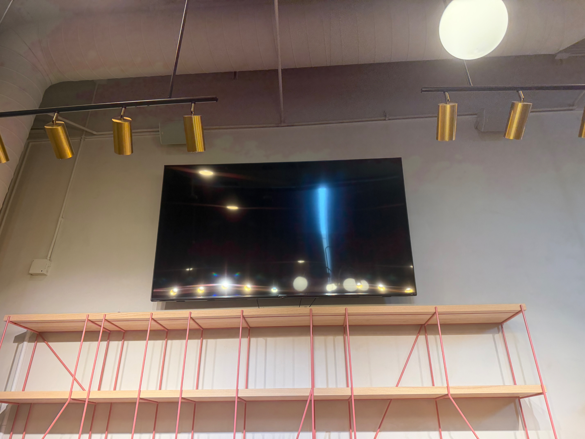 75" LG 4K Ultra HD Smart TV with Remote + Wall Mount